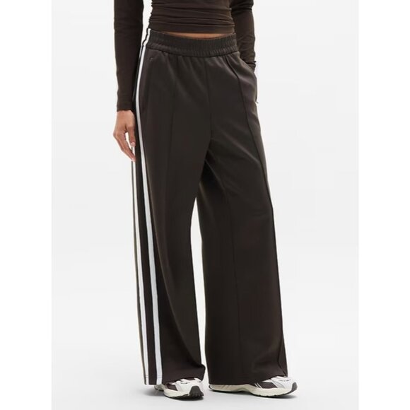 Athleta M Tempo Mid Rise Wide Leg Track Pants Truffle White Stripes - Picture 1 of 6